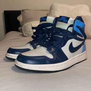 Air Jordan 1 Retro High Obsidian